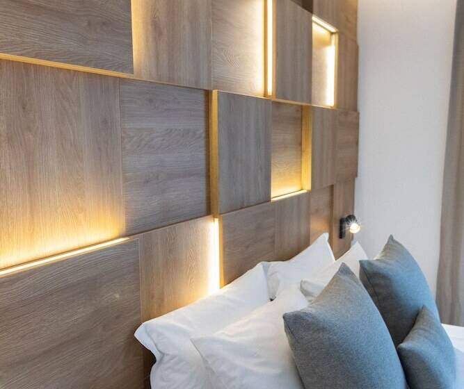 اتاق استاندارد, Old Port