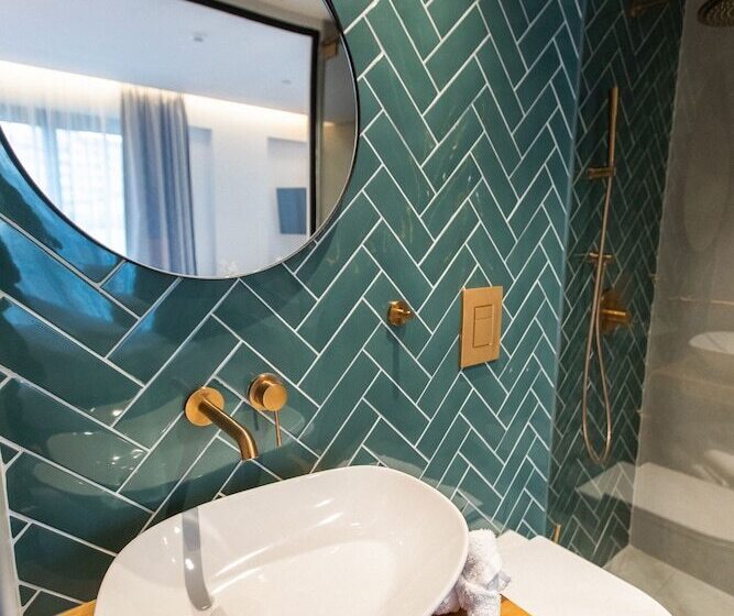 اتاق استاندارد با بالکن, Old Port