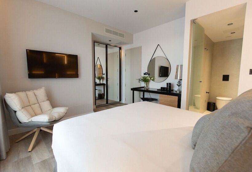 اتاق استاندارد با چشم‌انداز, Old Port