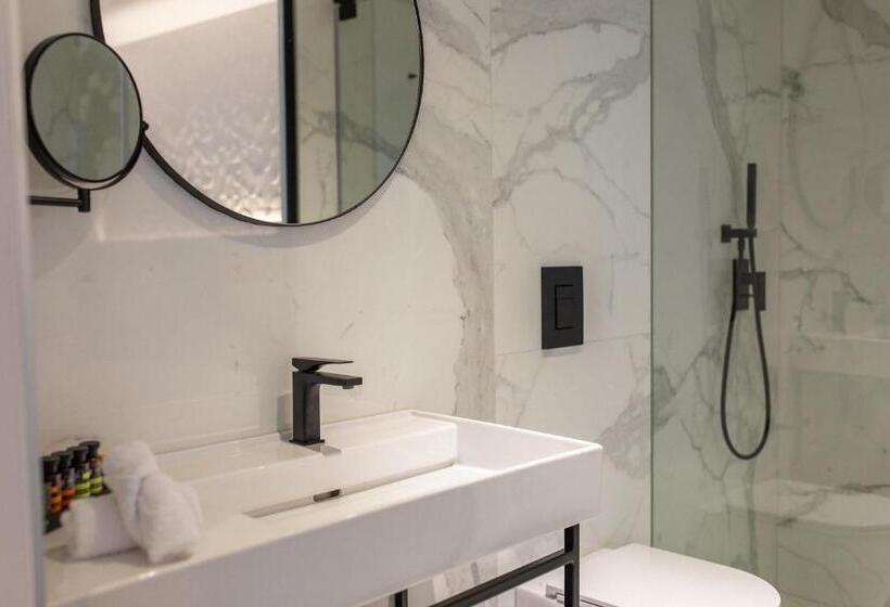 سوییت جونیور, Old Port