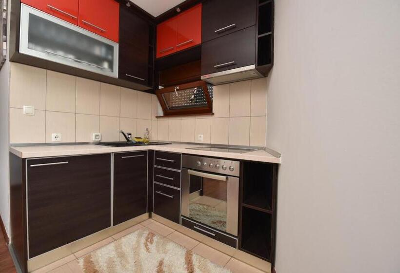 آپارتمان 1 خوابه, Sesto Senso