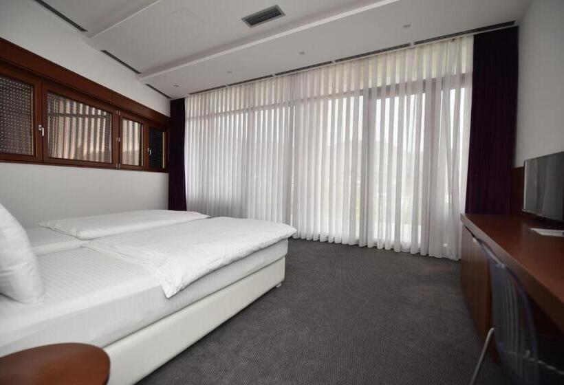 اتاق استاندارد با تراس, Sesto Senso