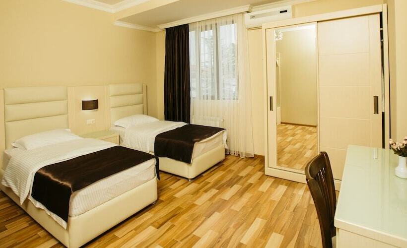 חדר סופריור נוף לבריכה, Kobuleti Pearl Of Sea Hotel & Spa