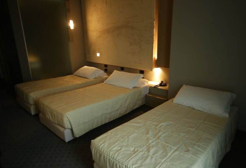 スタンダードトリプルルーム, Bes Hotel Cremona Soncino