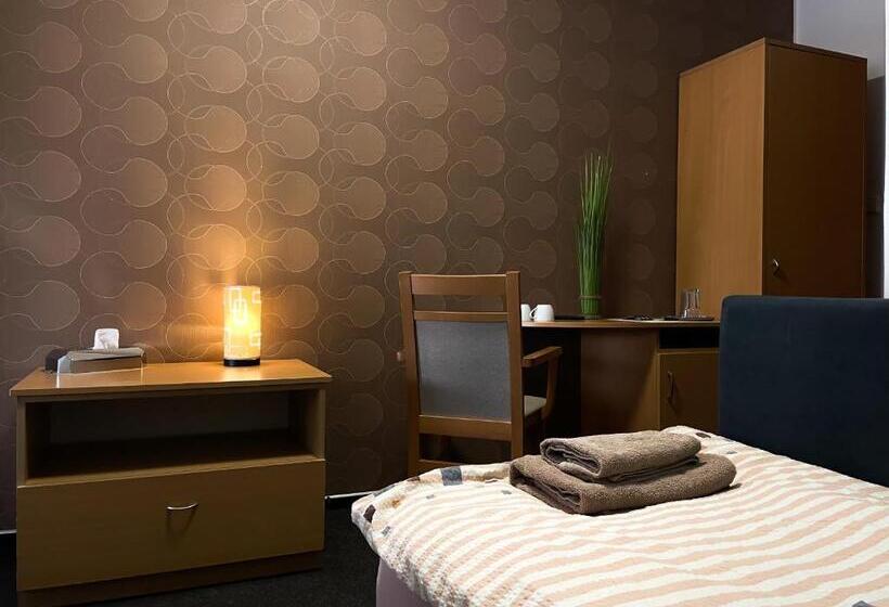 חדר סטנדרט יחיד, Aldo