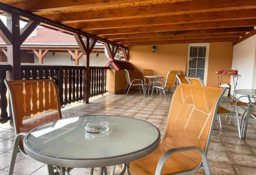 חדר סטנדרט יחיד, Aldo