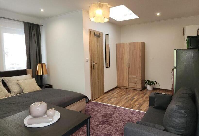 إستوديو ديلوكس, Rezidence Zámeček   Boutique