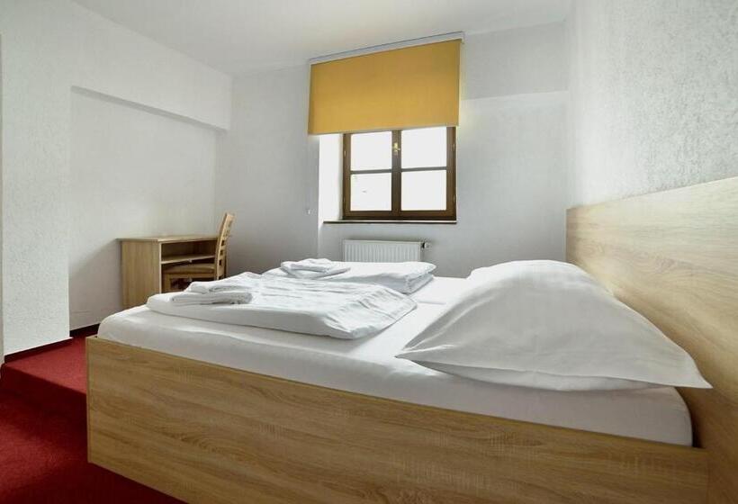 标准三人间, Pivovarský Dvůr Lipan