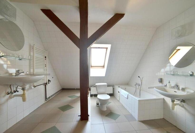 阁楼套房, Pivovarský Dvůr Lipan