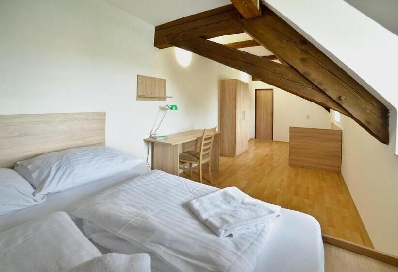 标准三人间, Pivovarský Dvůr Lipan