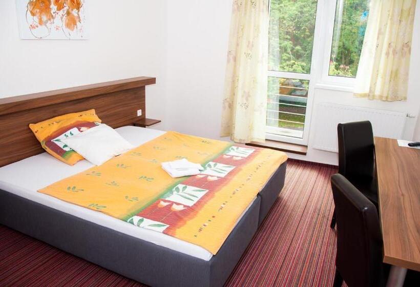 اتاق استاندارد, Restaurace A Penzion Zděná Bouda