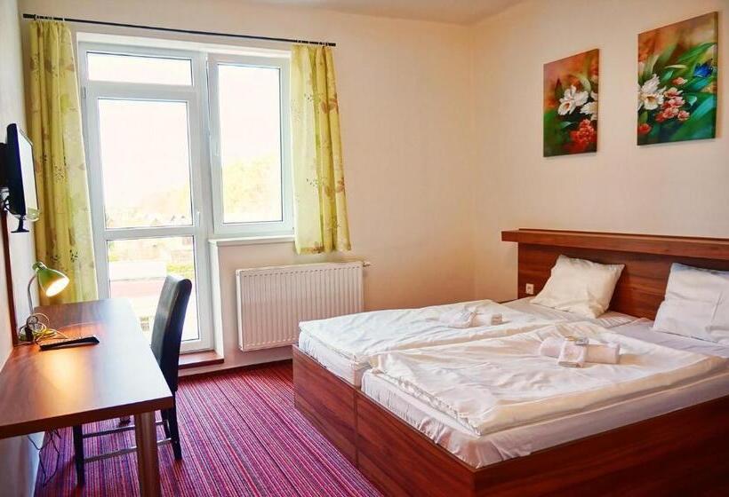 اتاق استاندارد, Restaurace A Penzion Zděná Bouda