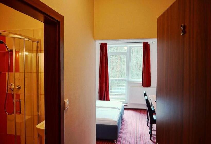 اتاق استاندارد, Restaurace A Penzion Zděná Bouda