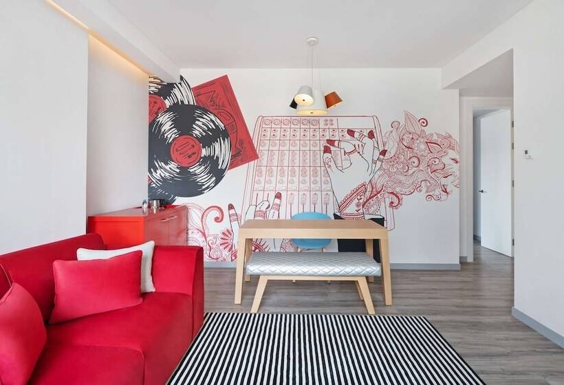 اتاق استاندارد, Radisson Red Dubai Silicon Oasis