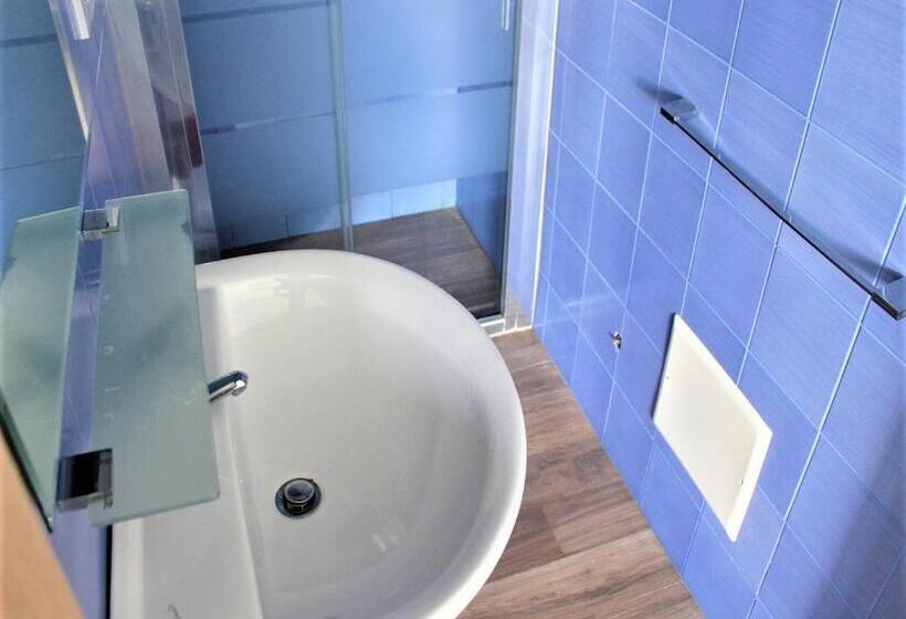 اتاق استاندارد, Depandance Petraroli