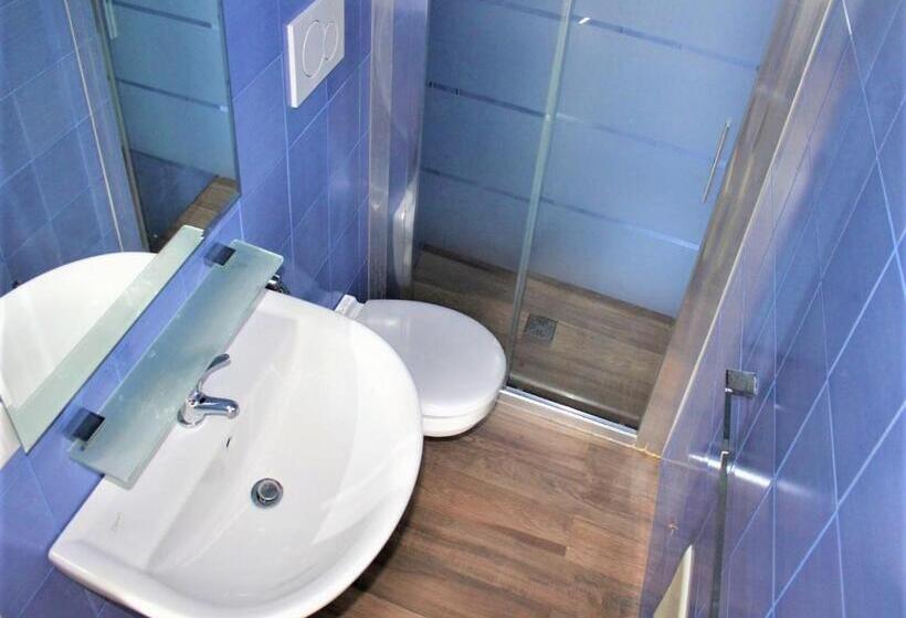 اتاق استاندارد, Depandance Petraroli