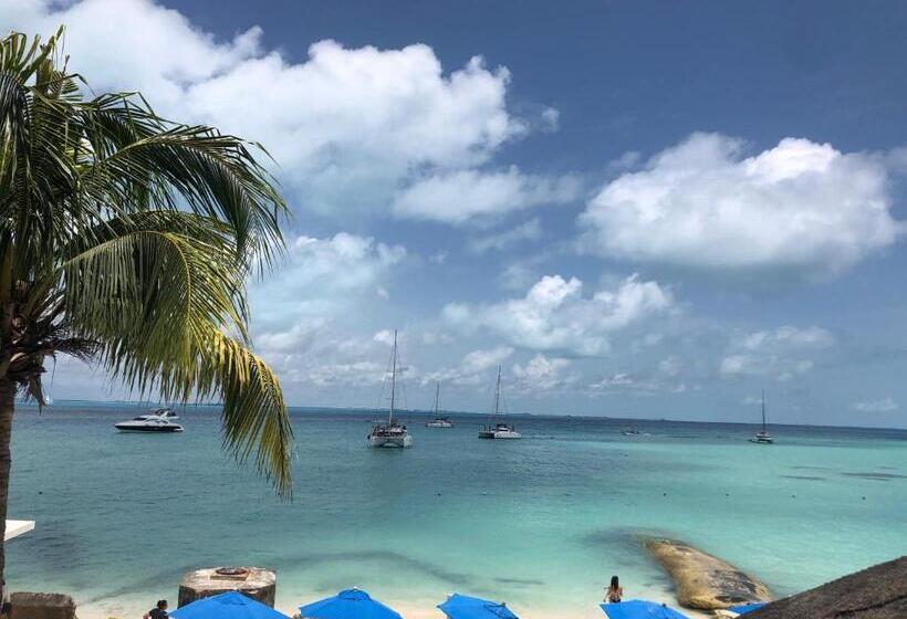 스탠다드 4인용 룸 바다전망, Cuxos Hotel Beachfront