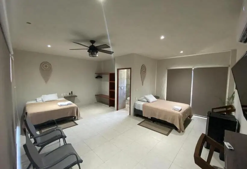 اتاق استاندارد چهار تخته با چشم‌انداز دریا, Cuxos Hotel Beachfront