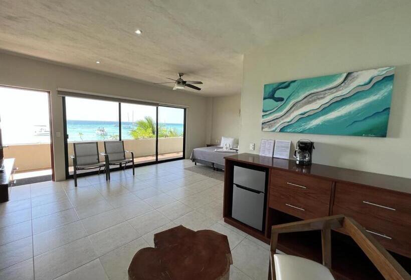 غرفة قياسية سرير كينج, Cuxos Hotel Beachfront