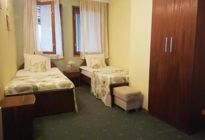 スタンダードルーム, Family Hotel Bashtina Kashta