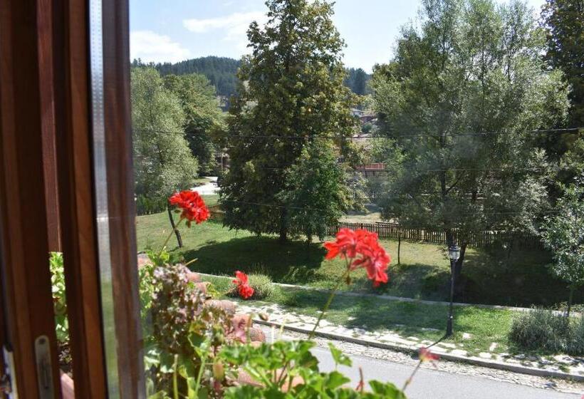 جناح, Family Hotel Bashtina Kashta