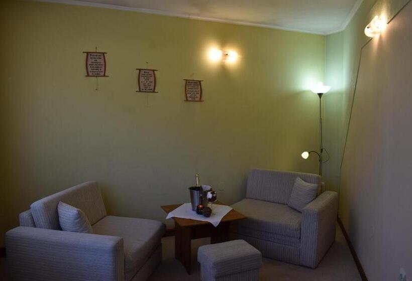 Люкс, Family Hotel Bashtina Kashta