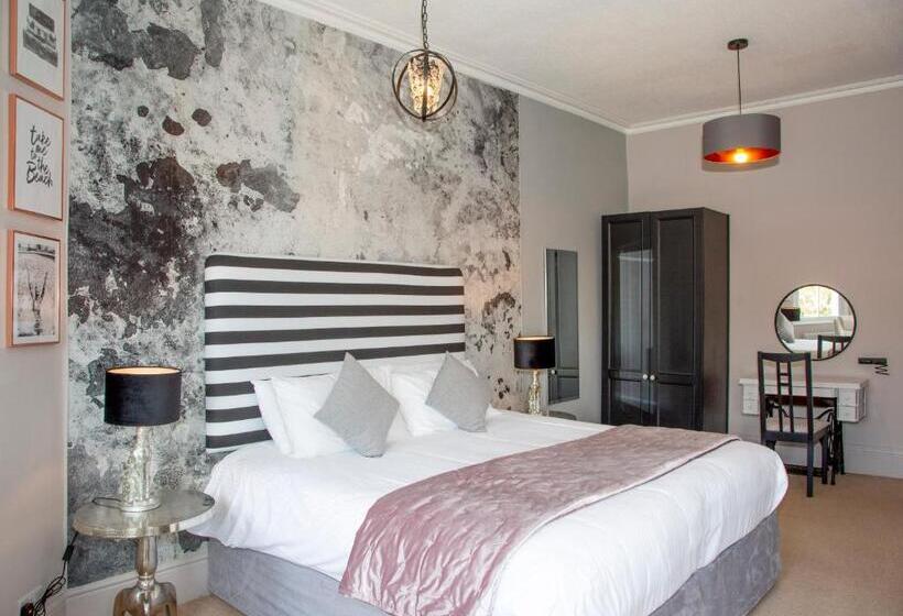 Номер Deluxe, Carlton Court