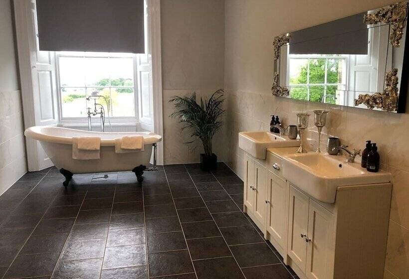 Люкс Повышенной Комфортности, Oswald House