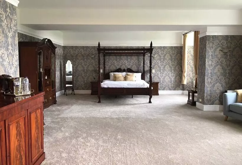 デラックススイート, Oswald House