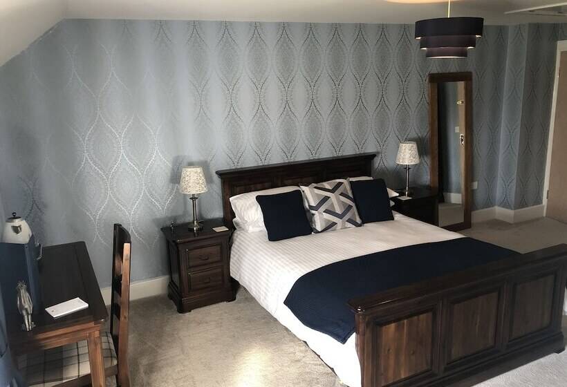 Номер Deluxe, Oswald House