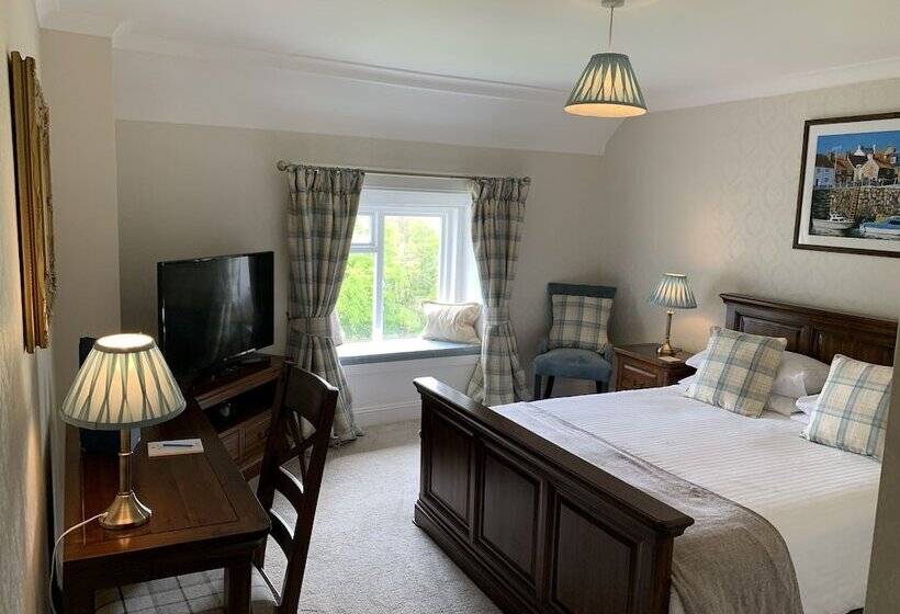 Номер Стандарт, Oswald House