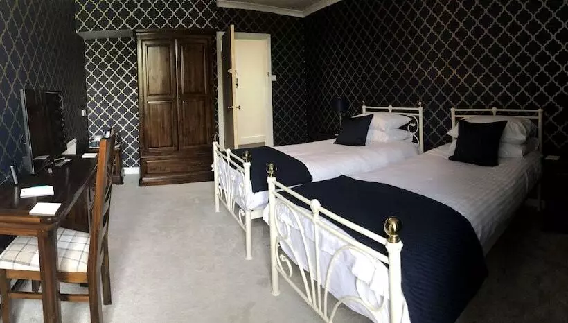 スタンダードルーム, Oswald House