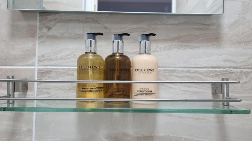 חדר סטנדרט עם מיטת קינג, Rowcroft Lodge