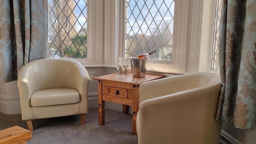 חדר סטנדרט עם מיטת קינג, Rowcroft Lodge