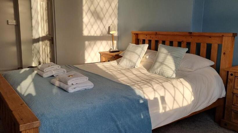 חדר סטנדרט עם מיטת קינג, Rowcroft Lodge