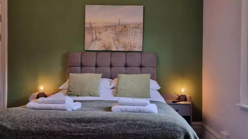 Quarto standard, Rowcroft Lodge