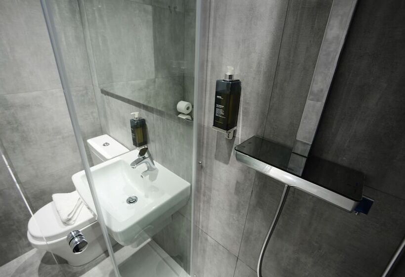 标准单人间, The 29 London