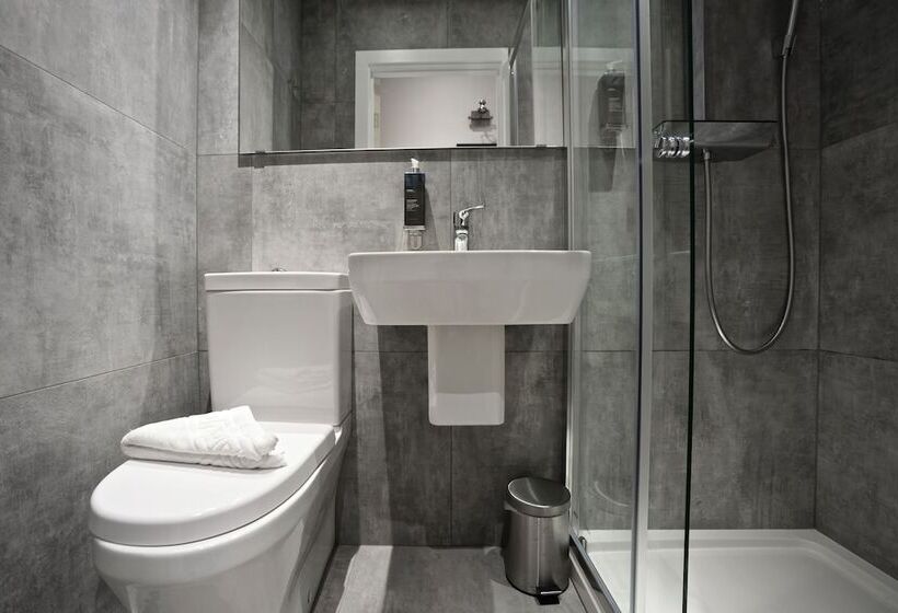 四人标准间, The 29 London