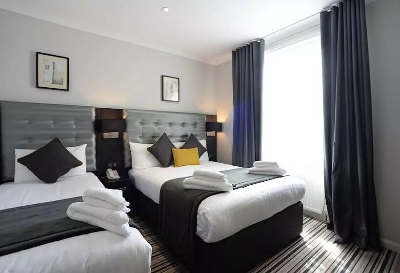 اتاق استاندارد سه نفره, The 29 London