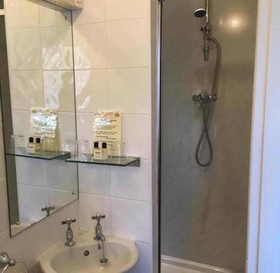 חדר סטנדרט, Yarn Market