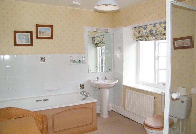 חדר סופריור, Yarn Market