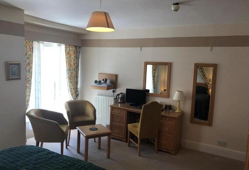 חדר סופריור, Yarn Market