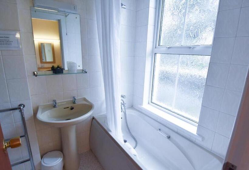 חדר סטנדרט יחיד, The Mayfair