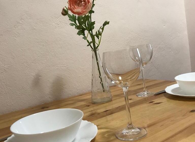 غرفة إقتصادية, Pension Crhan