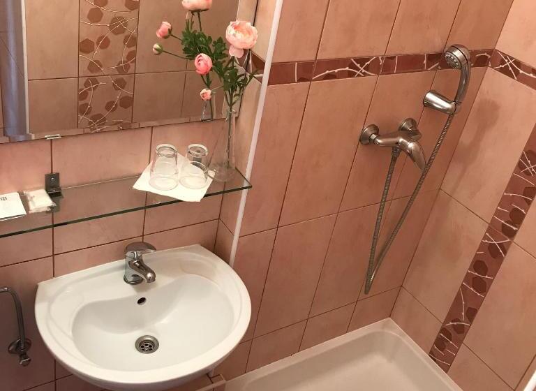 غرفة قياسية مطلّة علي الحديقة, Pension Crhan