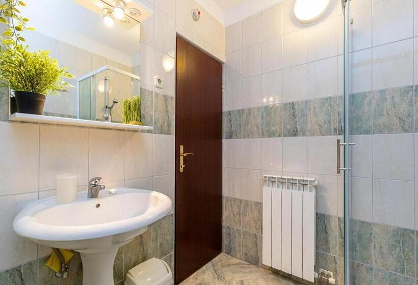 침실 1개 발코니 아파트, Apartments Banko
