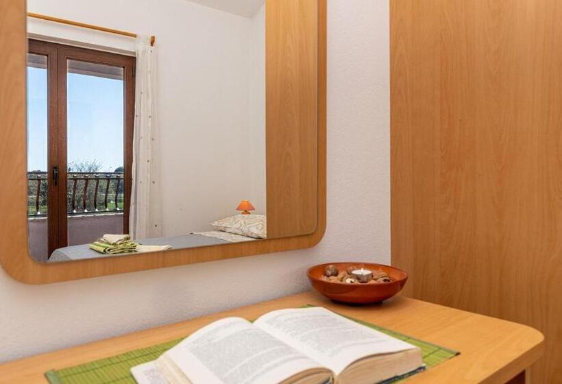 침실 1개 발코니 아파트, Apartments Banko