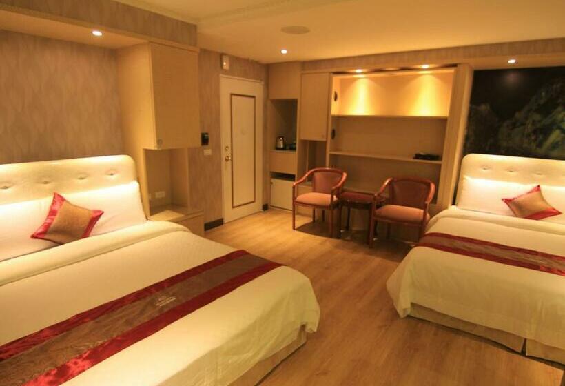 اتاق استاندارد چهار تخته, Wonderful Hall