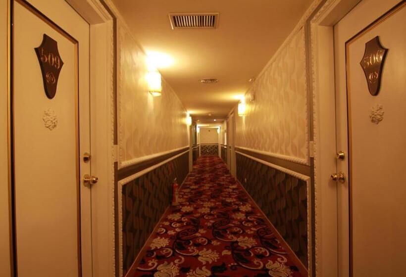 Economy Quadruple Room, Wonderful Hall