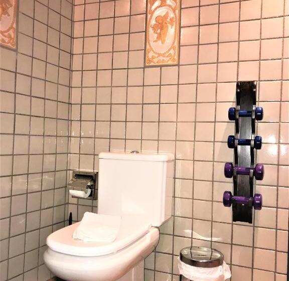 Номер Стандарт, La Casa Dels Poetes